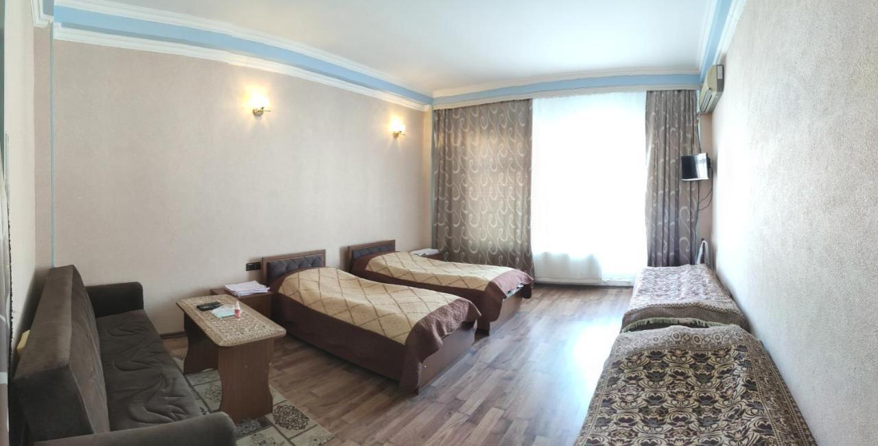 Dost Evi Motel Şǝki Buitenkant foto
