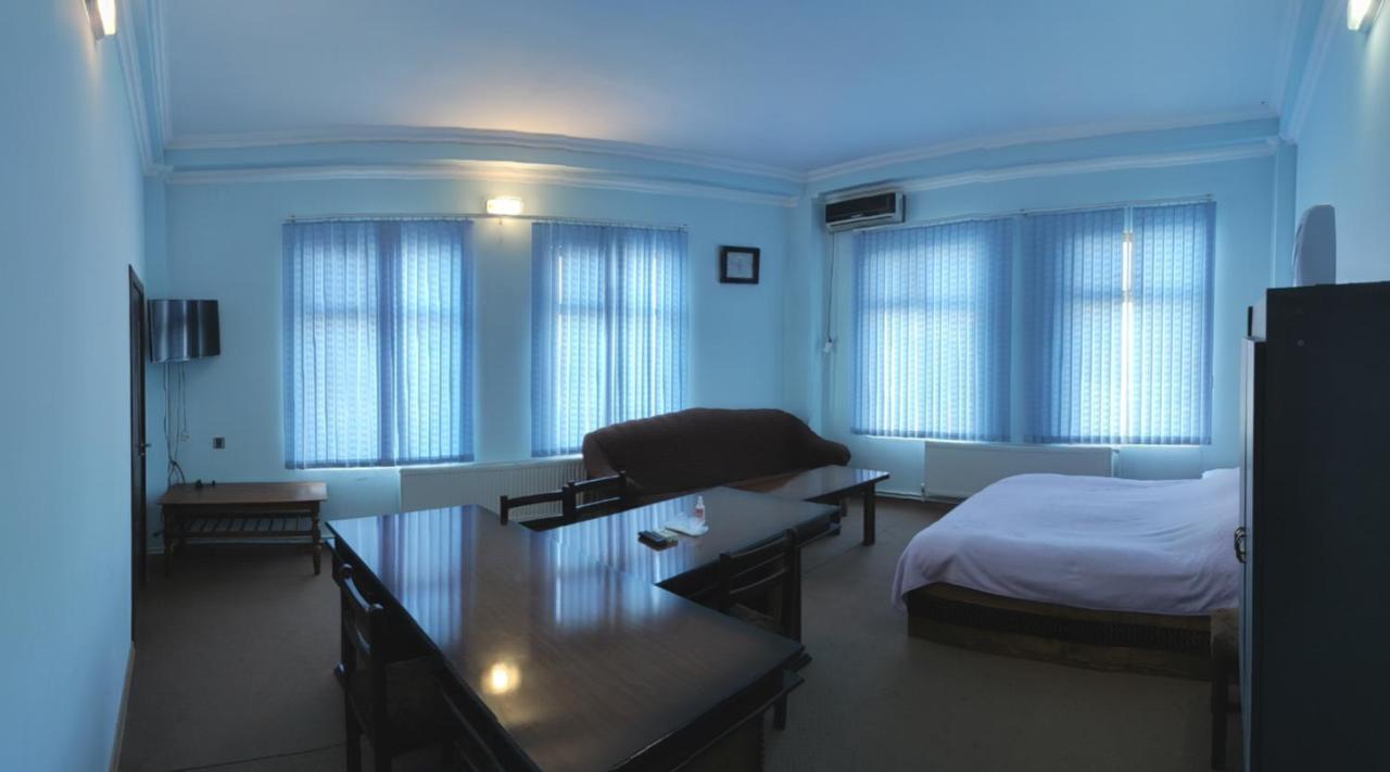 Dost Evi Motel Şǝki Buitenkant foto