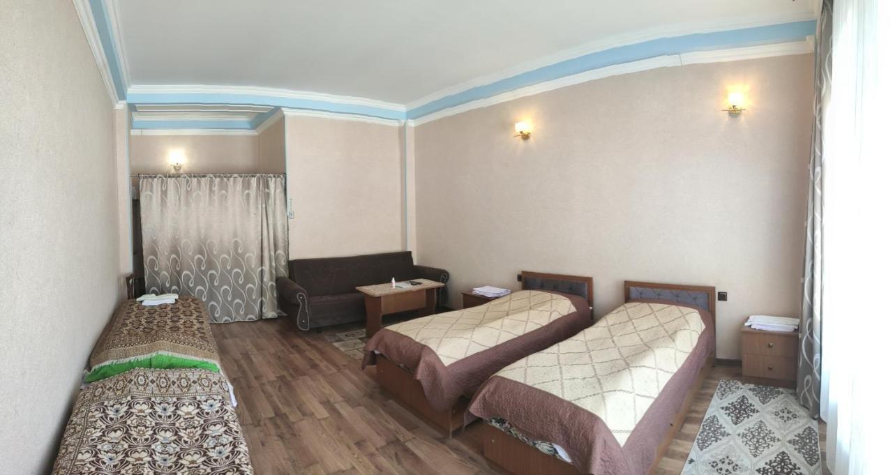 Dost Evi Motel Şǝki Buitenkant foto