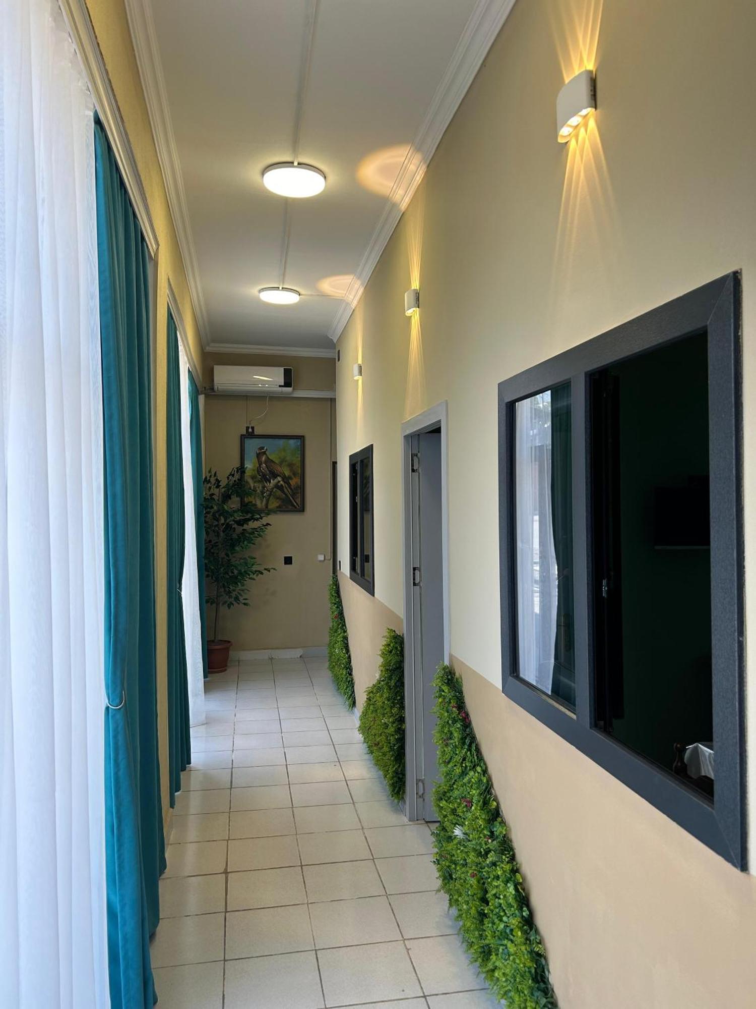 Dost Evi Motel Şǝki Buitenkant foto