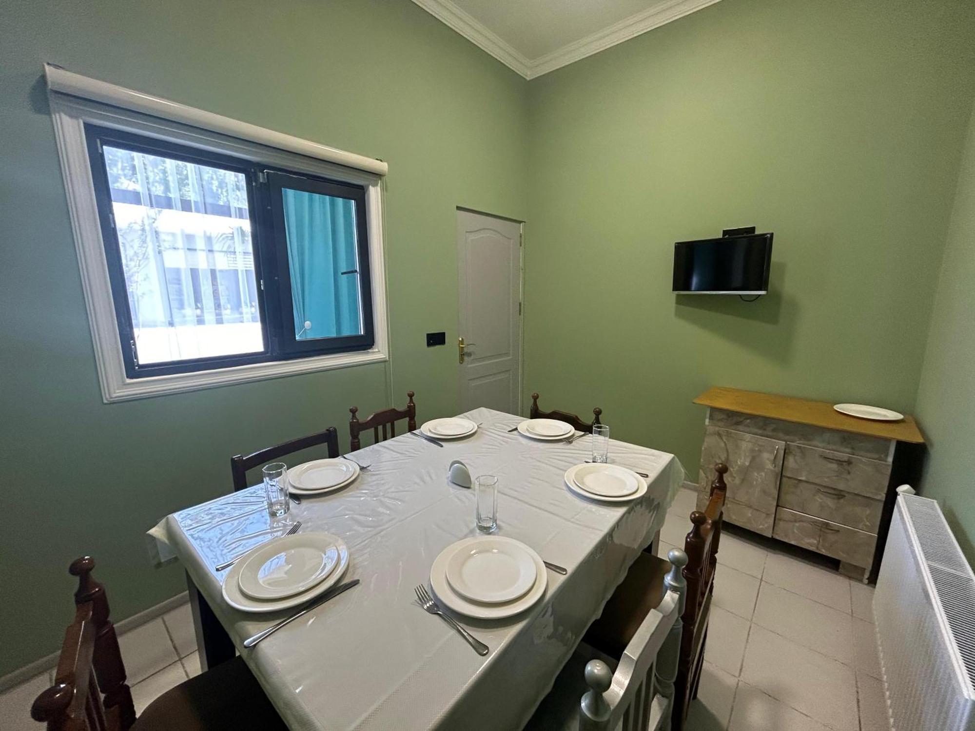 Dost Evi Motel Şǝki Buitenkant foto